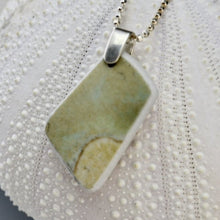 Load image into Gallery viewer, Etherial Dot Pendant in Green