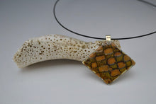 Load image into Gallery viewer, Incised Diamond Shape - Crystals Grid Pendant