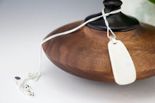 Load image into Gallery viewer, Incised Line - Pendant In Bone White Porcelain
