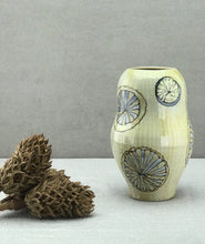 Load image into Gallery viewer, Vase