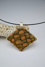 Load image into Gallery viewer, Incised Diamond Shape - Crystals Grid Pendant