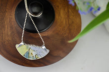 Load image into Gallery viewer, Abstracts Shard Pendant